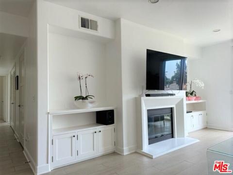 14412 Killion St #407, Sherman Oaks, CA 91401