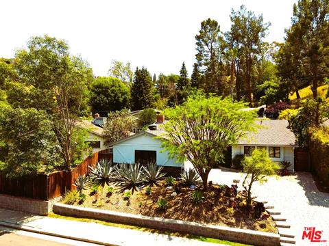 4960 Don Pio Dr, Woodland Hills, CA 91364