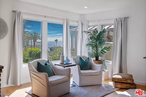 215 Waterview St, Playa Del Rey, CA 90293