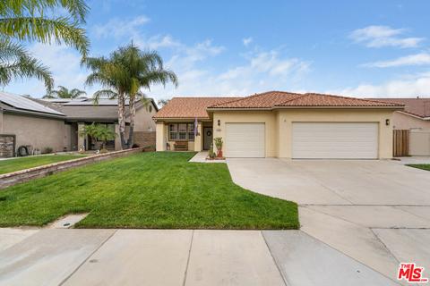 2135 Saint Emilion Ln, San Jacinto, CA 92583