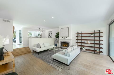 2630 11th St #2, Santa Monica, CA 90405