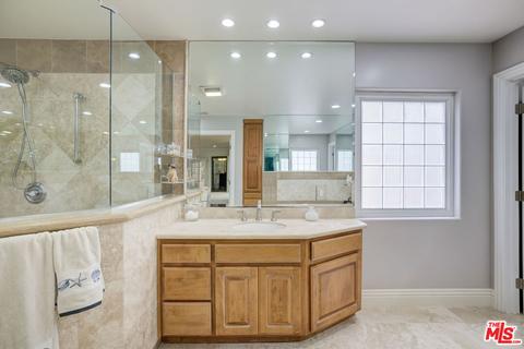 9214 Garnish Dr, Downey, CA 90240 photo 41