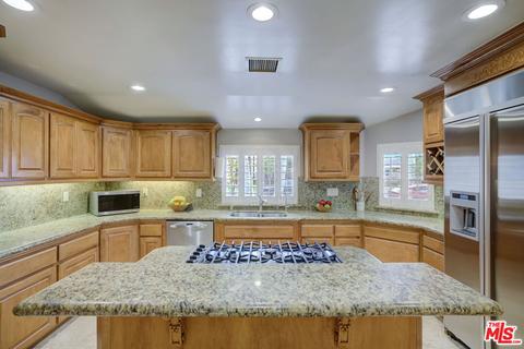 9214 Garnish Dr, Downey, CA 90240 photo 15