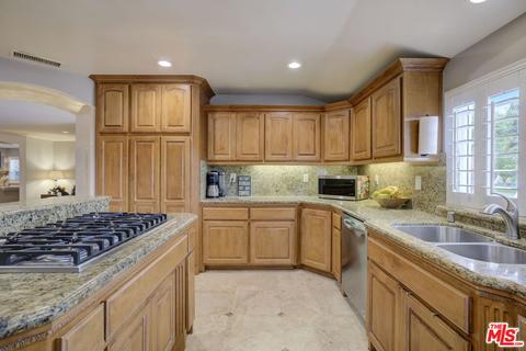 9214 Garnish Dr, Downey, CA 90240 photo 13