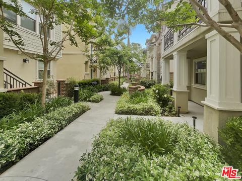 2165 Harmony Way, Costa Mesa, CA 92627