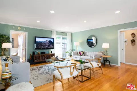 3218 Oakhurst Ave, Los Angeles, CA 90034