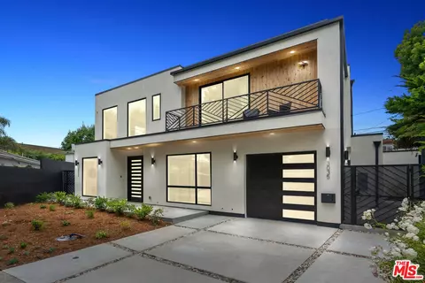 3035 S Bentley Ave, Los Angeles, CA 90034