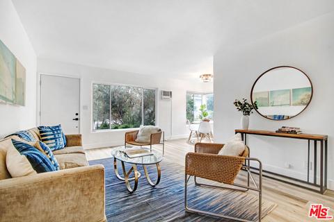 8514 Sherwood Dr, West Hollywood, CA 90069