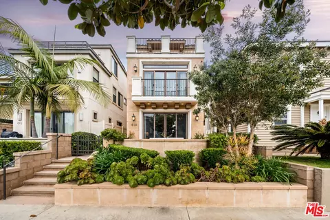 610 17th St, Huntington Beach, CA 92648