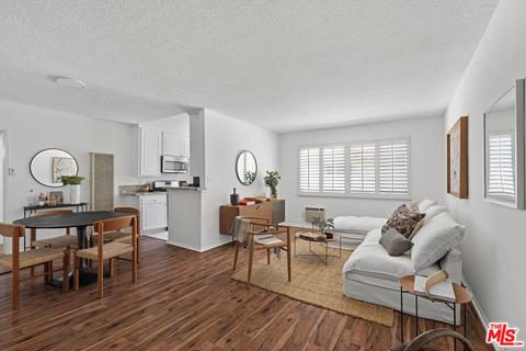 1722 Brockton Ave #12, Los Angeles, CA 90025