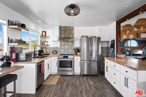 3025 Kickapoo Trl, Landers, CA 92285 photo 7