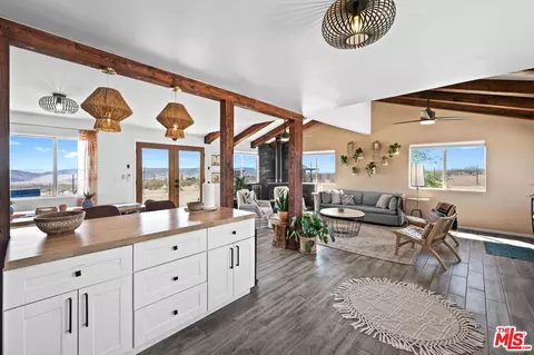 3025 Kickapoo Trl, Landers, CA 92285 photo 11