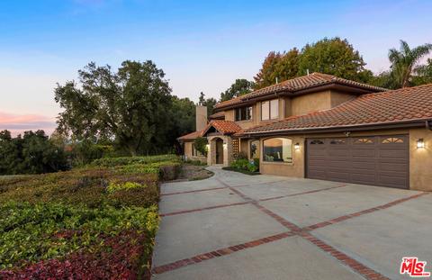 3488 Clairton Pl, Encino, CA 91436