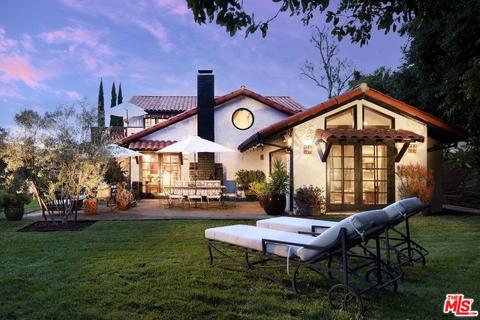142 Muerdago Rd, Topanga, CA 90290