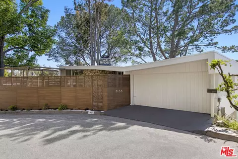 3133 Hollyridge Dr, Los Angeles, CA 90068