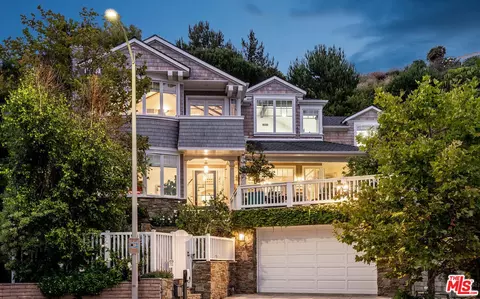 1136 Donaire Way, Pacific Palisades, CA 90272