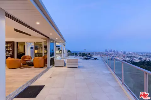 7120 Macapa Dr, Los Angeles, CA 90068
