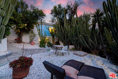 2016 Vestal Ave, Los Angeles, CA 90026