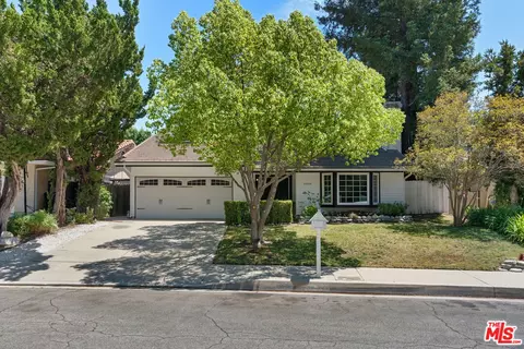 26946 Garret Dr, Calabasas, CA 91301