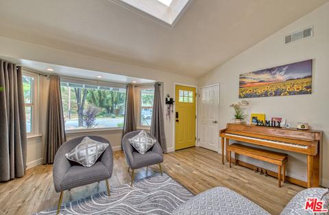 606 Watson Ave, Simi Valley, CA 93065 photo 5