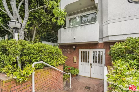 1921 Glendon Ave #402, Los Angeles, CA 90025