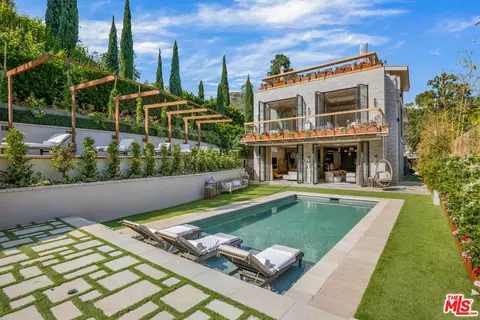 1233 Bienveneda Ave, Pacific Palisades, CA 90272