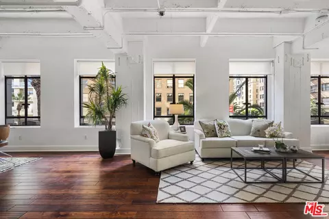 6253 Hollywood Blvd #301, Los Angeles, CA 90028