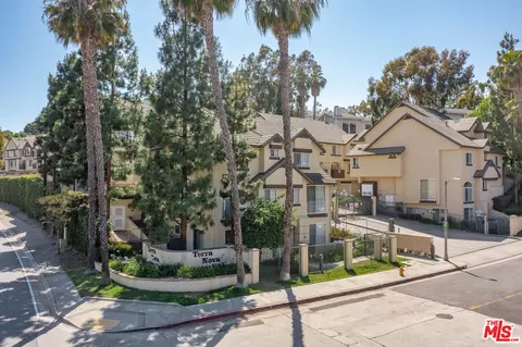 4600 Don Lorenzo Dr #44, Los Angeles, CA 90008