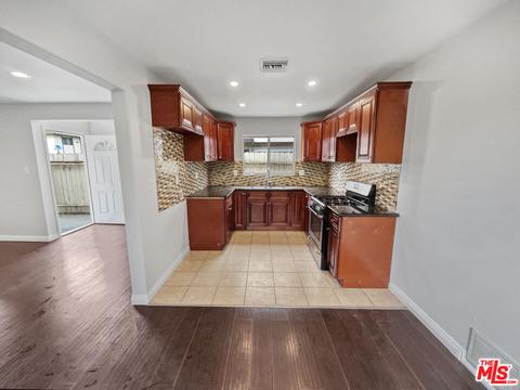 462 E 61st St, Long Beach, CA 90805 photo 11