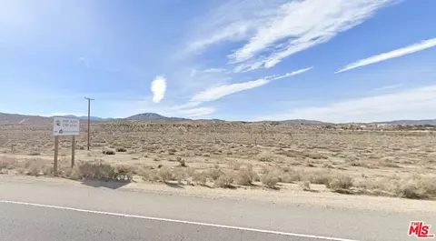 6050 Pearblossom Hwy, Palmdale, CA 93543