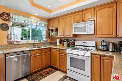 408 E Ranger Ct, Upland, CA 91784 photo 10