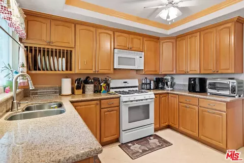 408 E Ranger Ct, Upland, CA 91784 photo 11
