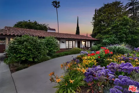 12410 Addison St, Valley Village, CA 91607