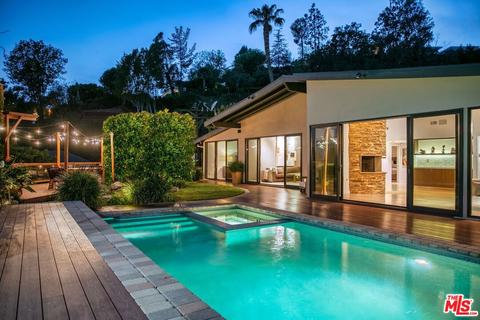 1302 Devlin Dr, Los Angeles, CA 90069