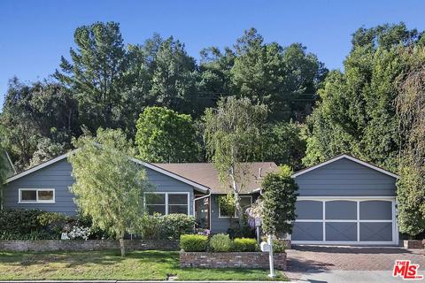 795 Lockearn St, Los Angeles, CA 90049