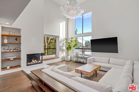 1412 N Crescent Heights Blvd #PH206, West Hollywood, CA 90046