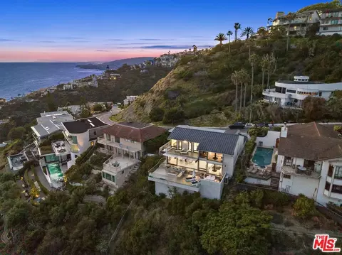 645 Nyes Pl, Laguna Beach, CA 92651