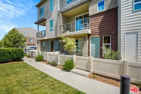 20610 Desert Ash Ln, Winnetka, CA 91306