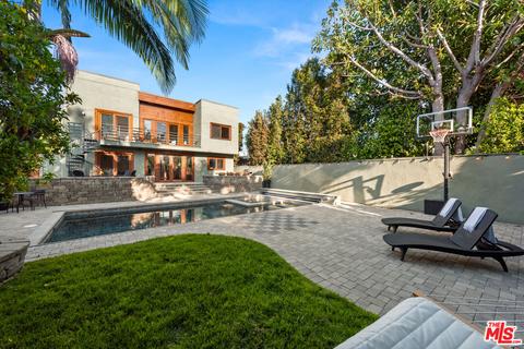 345 N Grenola St, Pacific Palisades, CA 90272