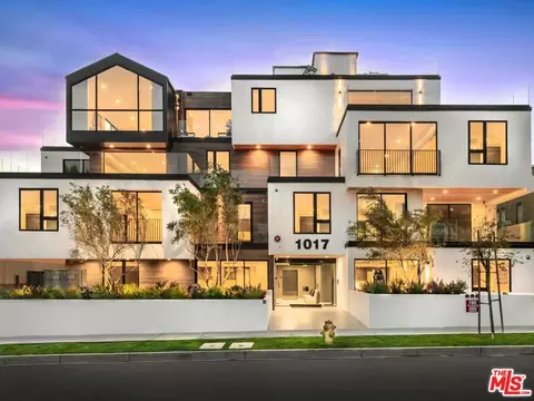1017 N Croft Ave #304, Los Angeles, CA 90069