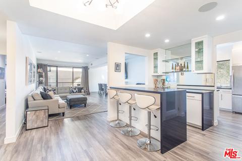 1120 Granville Ave #201, Los Angeles, CA 90049