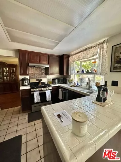 935 Mesa View St, Upland, CA 91784 photo 4