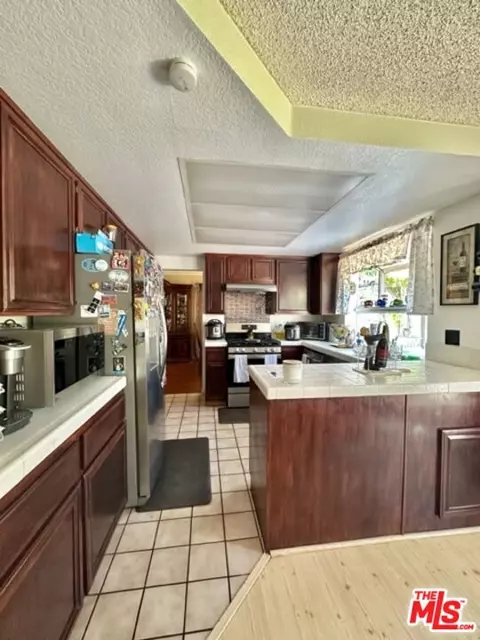 935 Mesa View St, Upland, CA 91784 photo 5
