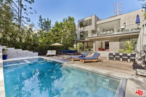 16432 Akron St, Pacific Palisades, CA 90272