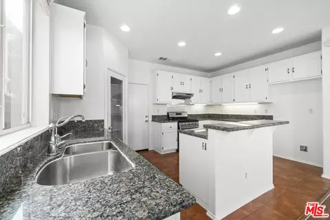 17520 Persimmon Dr, Carson, CA 90746 photo 36