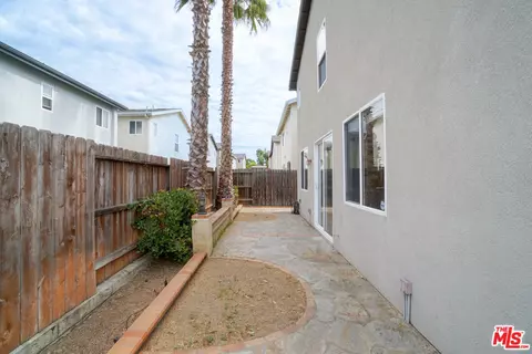 17520 Persimmon Dr, Carson, CA 90746 photo 11