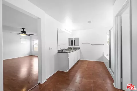 17520 Persimmon Dr, Carson, CA 90746 photo 21