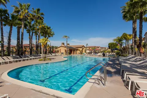 10529 Willow Ln, Santa Fe Springs, CA 90670
