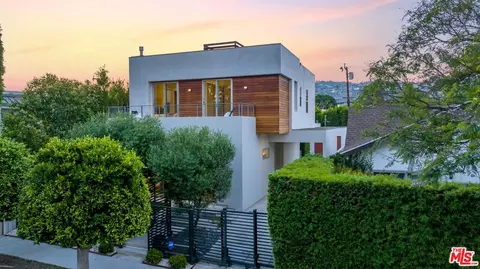 8925 Ashcroft Ave, West Hollywood, CA 90048