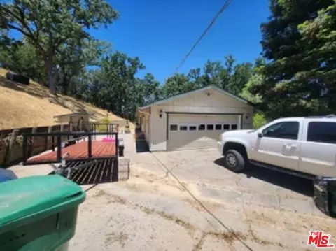 7810 Graves Creek Rd, Atascadero, CA 93422